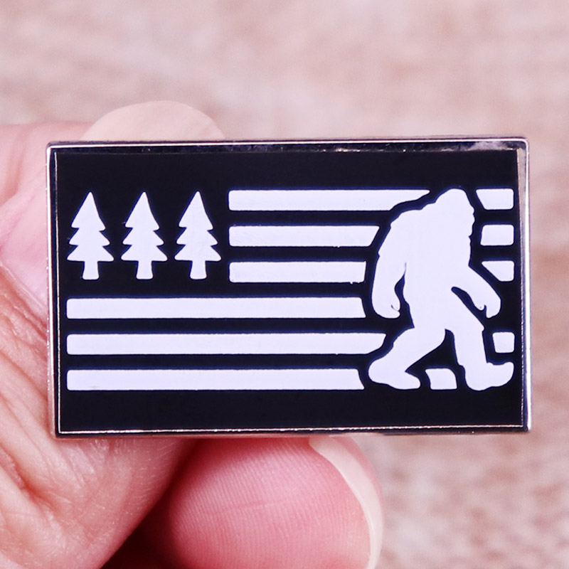 Amerikanische Flagge Bigfoot P – Pacific Jewelry & Watches Los Angeles Bewertung und Preis