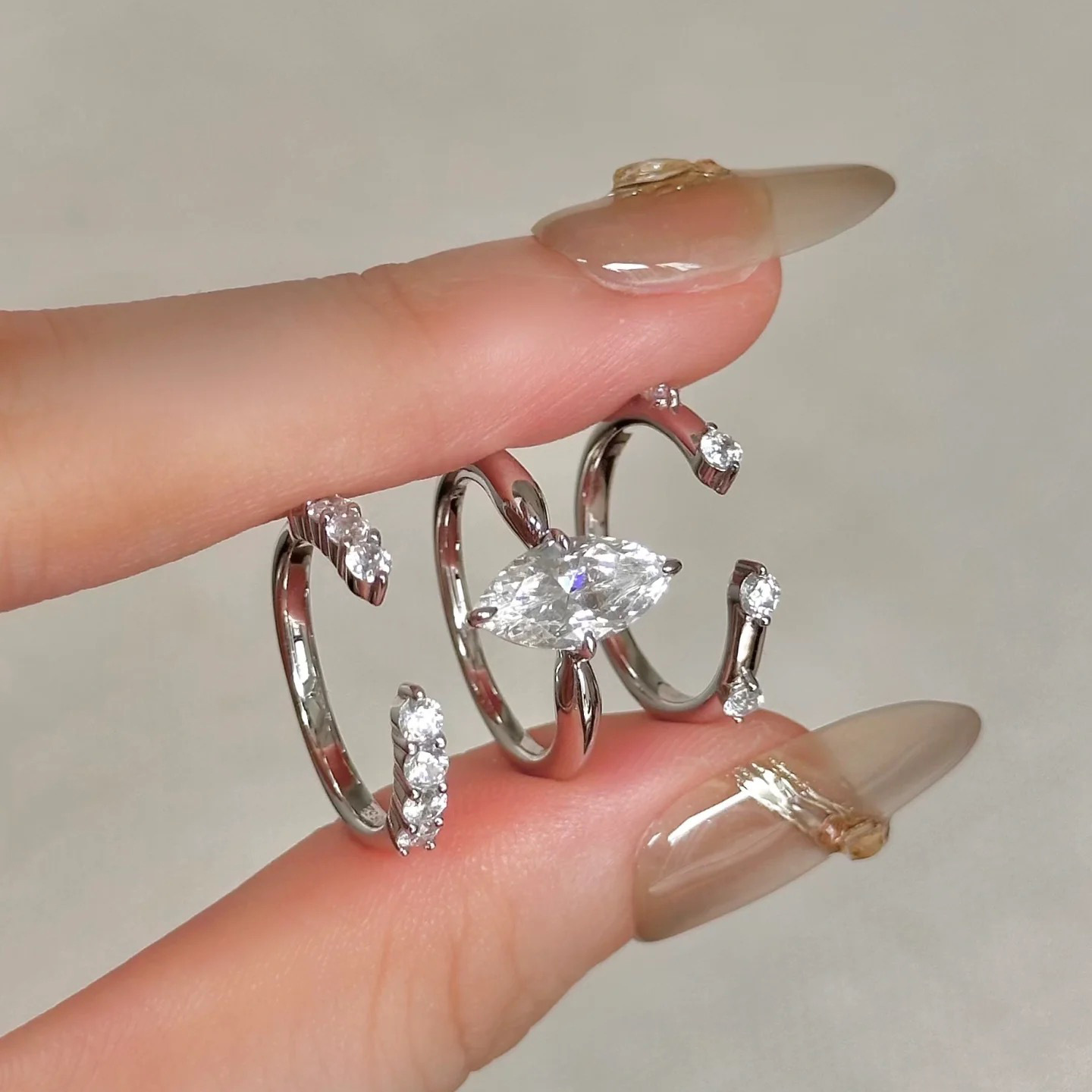 Minimalistischer Stil Drei-in- – Minimalist Ring Stackable Bewertung und Preis
